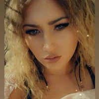 Angelina_Jolis's Profile Pic