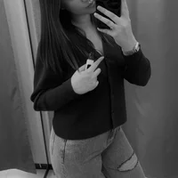 LeruaXSmile Adlı Modelin Avatarı