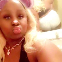 صورة الملف الشخصي لـ magicallydelicious727