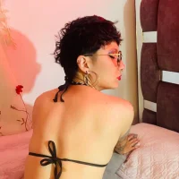 bloomroma's Profile Pic