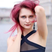 Gambar Profil KazukoHubenthal