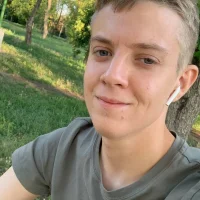 AndrewLur