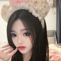 LoveWinnie webcam model