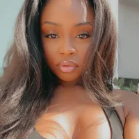 lulusquirt's Profile Pic
