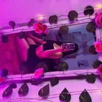 FerPink_'s Profile Pic