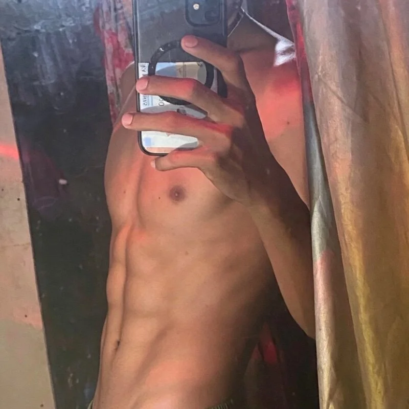 cocckytwink21 profile photo