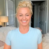 Holly_Kennedy's Avatar Pic