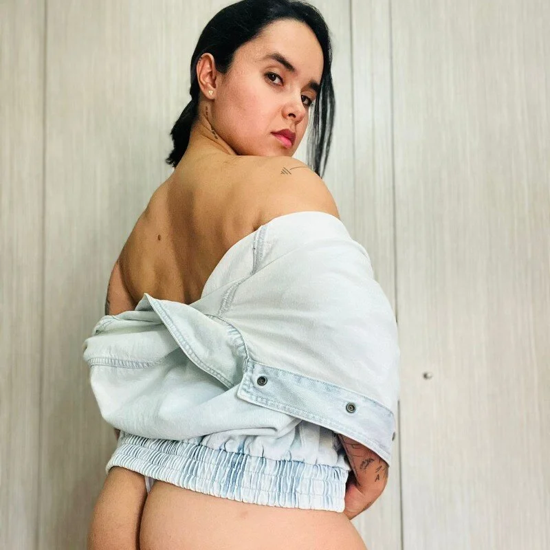 karlyjons12 profile photo