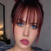 Профилна снимка на Vivian_Ellery