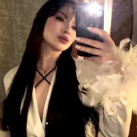 Virg1nia_Clark's Avatar Pic