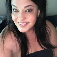amyamos's Profile Pic