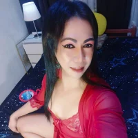 _Carmilla Φωτ, Προφίλ