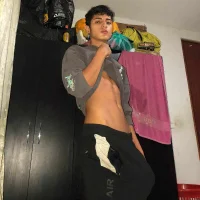 รูปโปรไฟล์ของ Alejo24_cm