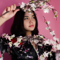 MiaFlowrs's Profile Pic