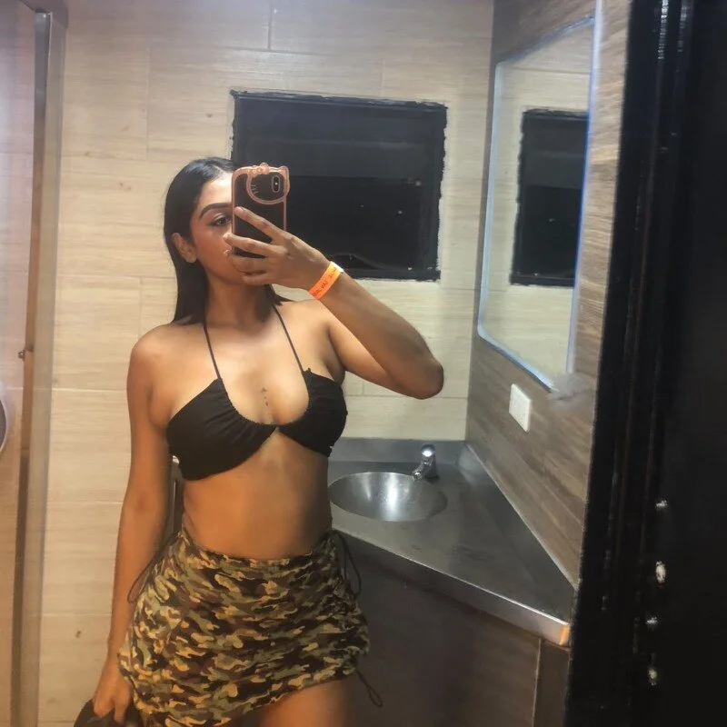 Lucia_molina1 Stripchat profile image