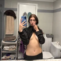 AdrianaSolerr's Profile Pic