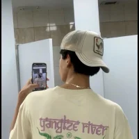 fox_levi Φωτ, Προφίλ