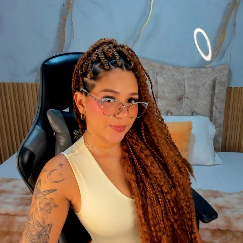 mia_18v