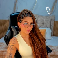 mia_18v's Avatar Pic