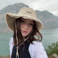 LynetFares's Profile Pic