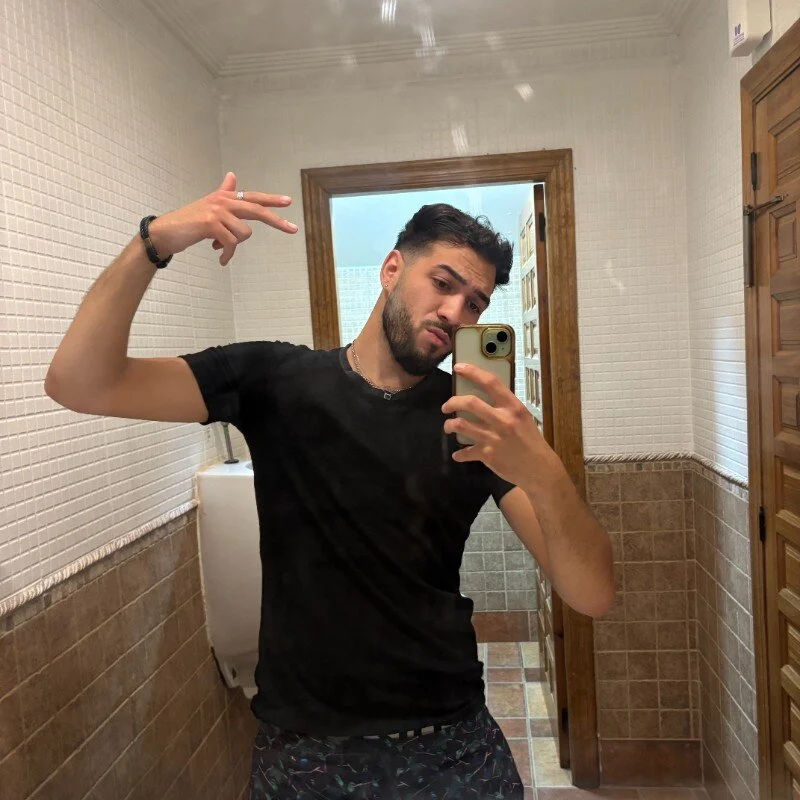 BlondieXBrunette profile photo