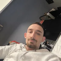 selyemferfi911s profilbillede