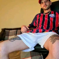 Str8ongay's Avatar Photo