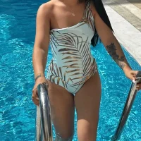 صورة الملف الشخصي لـ Horny_Bitch35