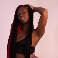 Kristel_05 Φωτ, Προφίλ