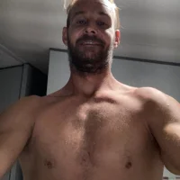 Hungwell1983's Profile Pic