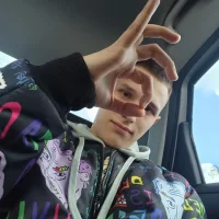 your___honeyy's Avatar Pic