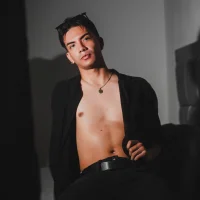 Slika avatara modela SantiConnor