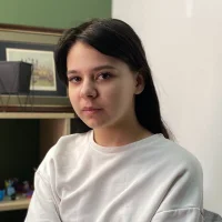 NicoleBernar Φωτ, Προφίλ