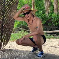 le_petit_princeb612's Profile Pic