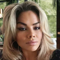 Mirabellina's Profile Pic