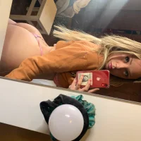Innocent_Maria's Profile Pic