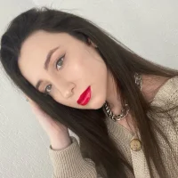 MariaLow's Profile Pic