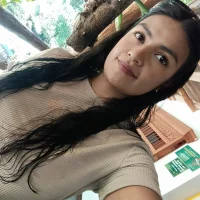 moon__issa's Profile Pic