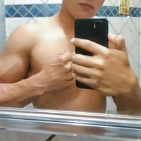 moreninho28's Profile Pic