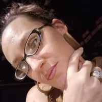 lovelyrose31310's Profile Pic