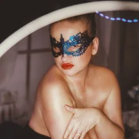 Goldiepig888's Profile Pic