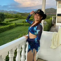 Scarlethtt's Profile Pic