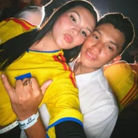 Julie_and_axell