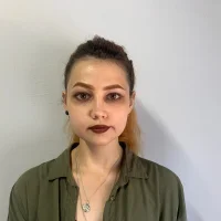 AlinaMolteni Φωτ, Προφίλ