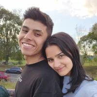 Dan_and_Elizabeth's Profile Pic