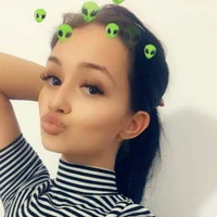 brunettdelicious's Profile Pic