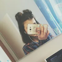 laly_delucchi's Profile Pic