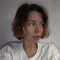 Dora_Marr