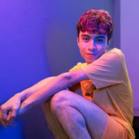 Sunflower-boy's Profile Pic