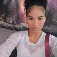 Ashly-3-32's Offline Chat Room